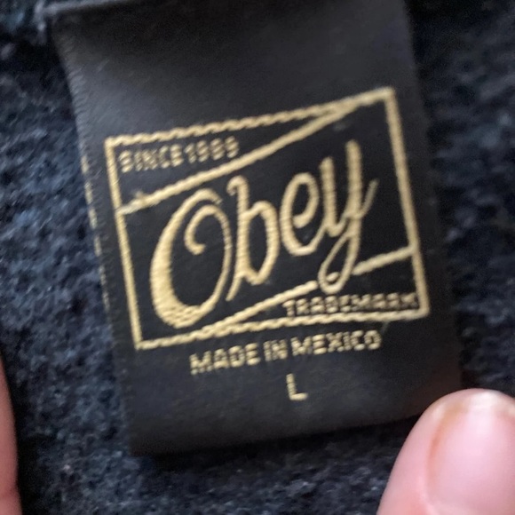 Obey crewneck - Picture 2 of 2